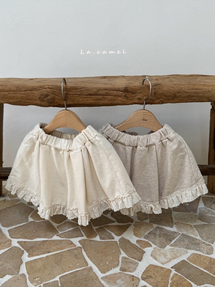 Marang Pintuck Pants