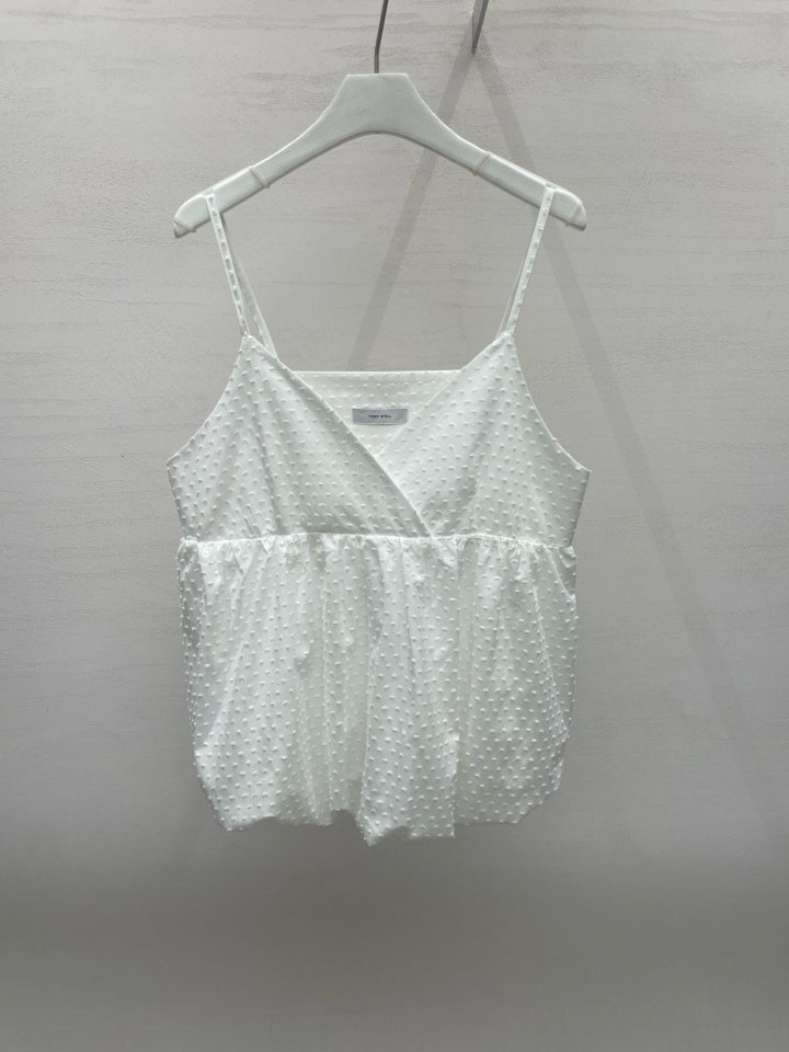 Livi Sleeveless Tee