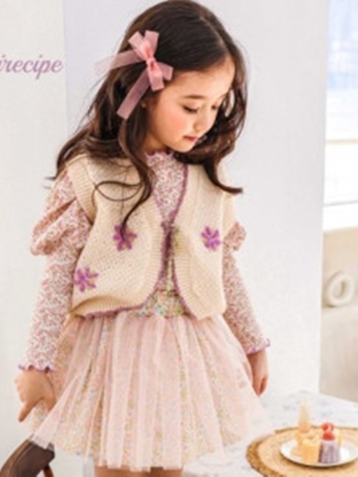 Flower Knit Vest