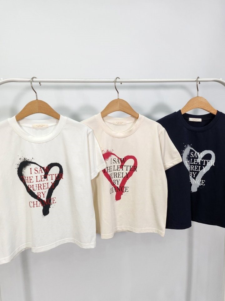 Heart Slim Short Sleeve Tee