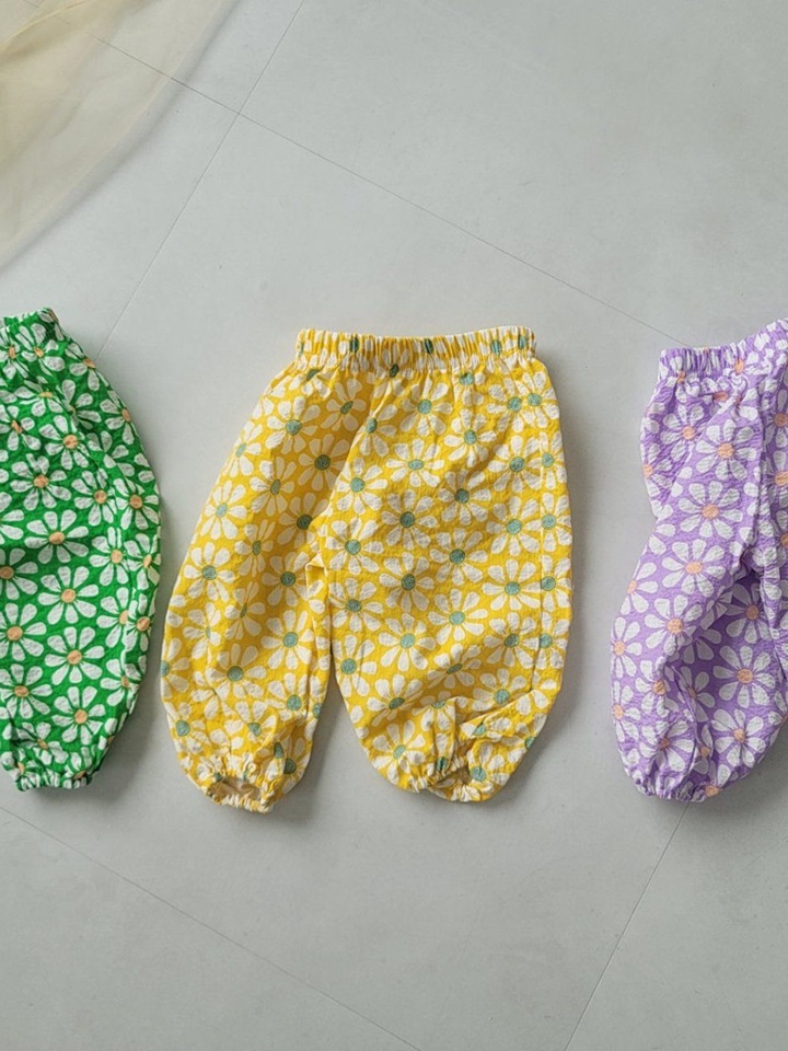 Lay Gojaeng Pants