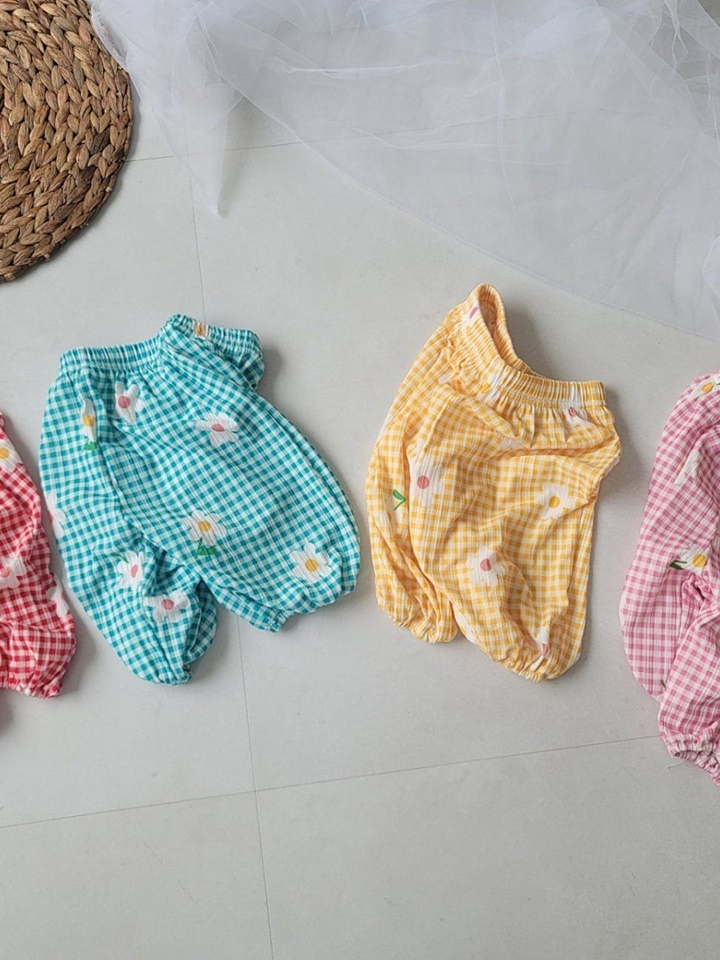 Daisy Shorts