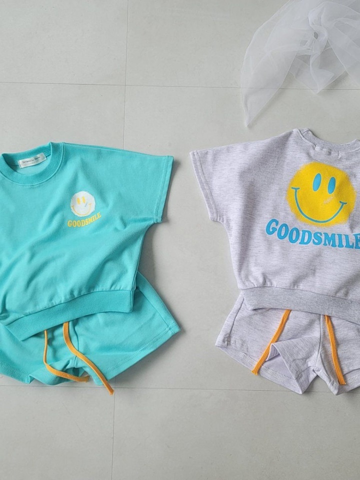 Good Smile Top Bottom Set