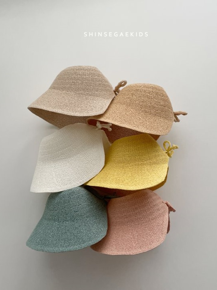 Ribbon Half Cap
