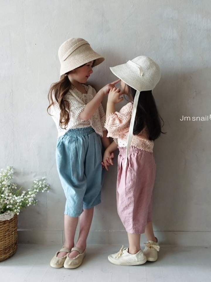 Eyelet Small Flower Sleeveless Tee