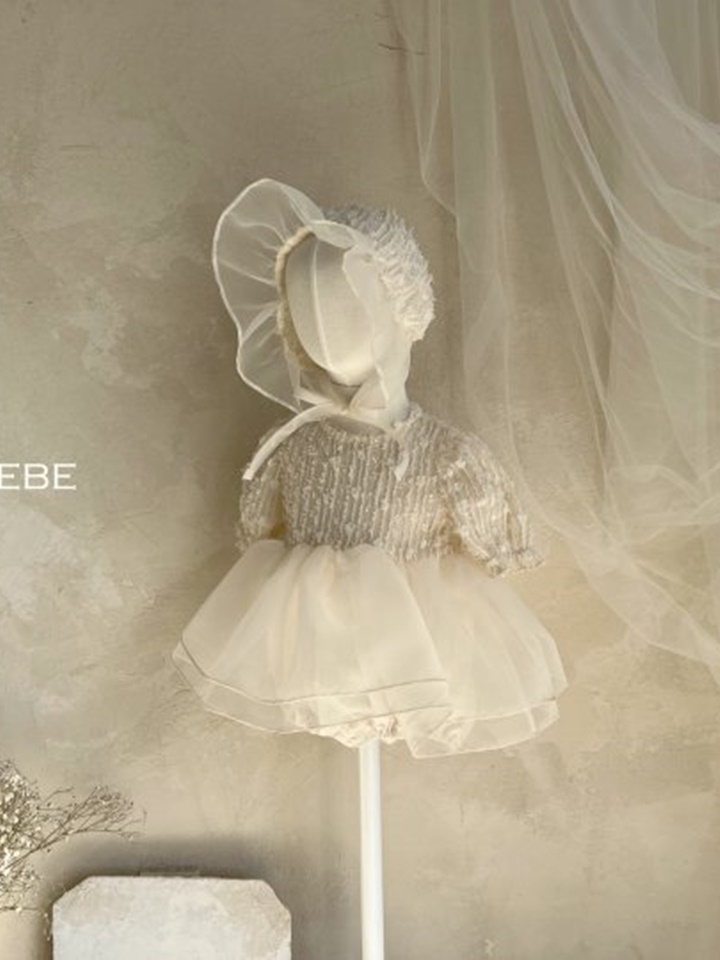 Bebe Arman One-Piece Body Suit Bonnet Set