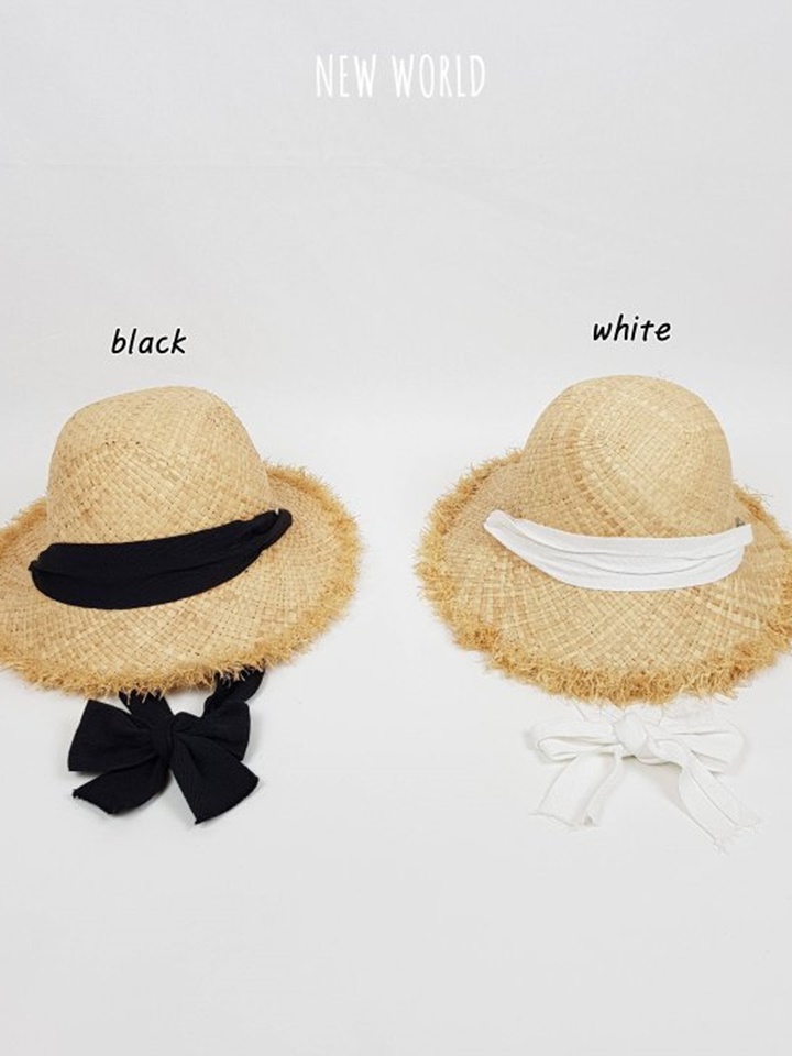 Lapia String Round Hat