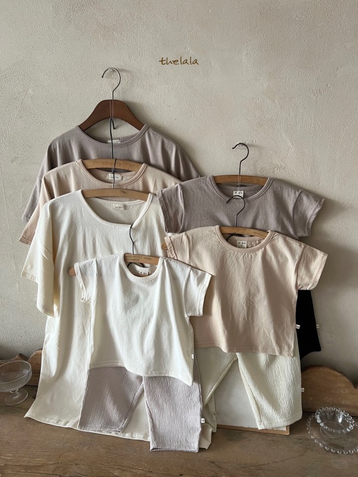 Mom Modern Muzi Tee