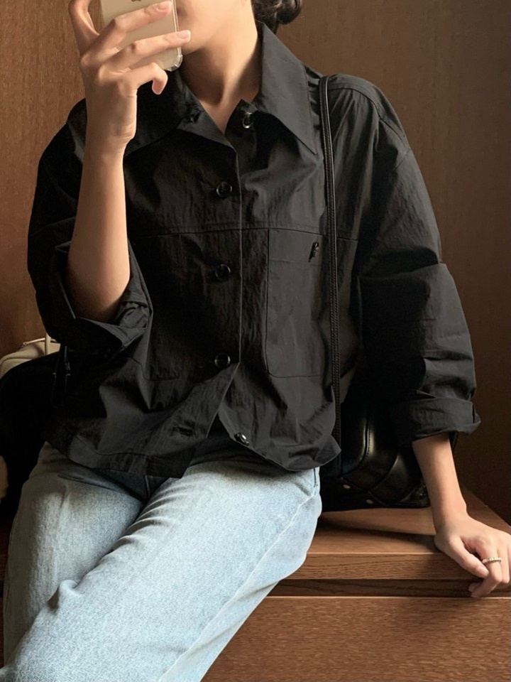 2 Pocket Cropped Shirt Jacket