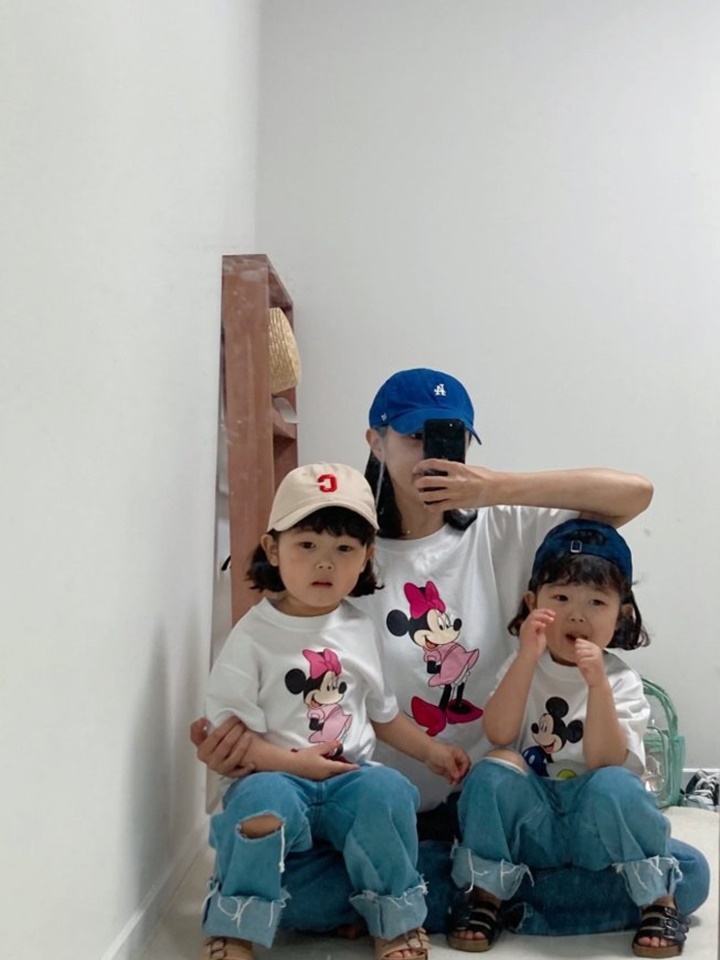 Mom Dad Family Tee