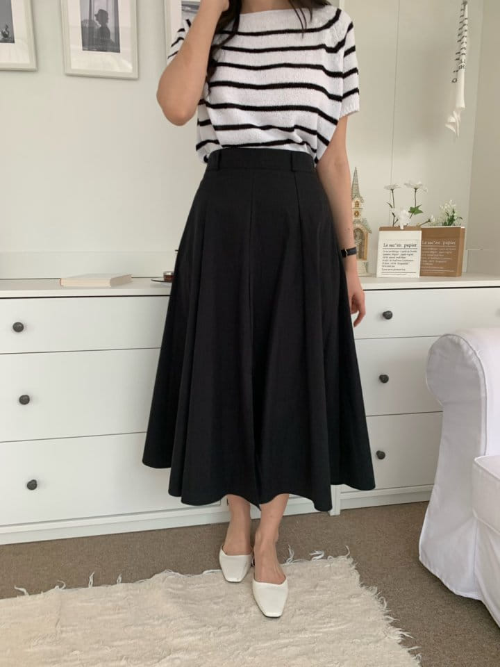 Allu - Korean Women Fashion - #romanticstyle - Sleek Hool Skirt - 6