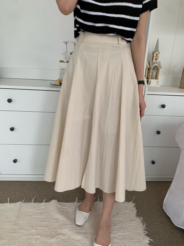 Allu - Korean Women Fashion - #vintagekidsstyle - Sleek Hool Skirt - 3