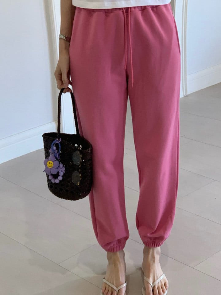Arc - Korean Women Fashion - #womensfashion - Bebe Jogger Pants - 4