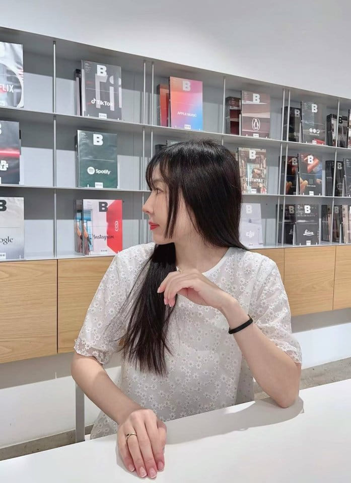 Binus - Korean Women Fashion - #womensfashion - Daisy Lace Top  - 4