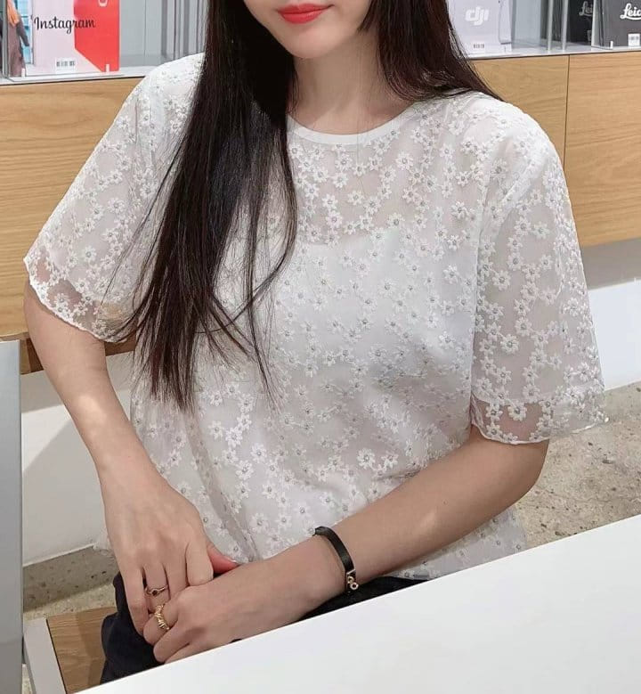 Binus - Korean Women Fashion - #womensfashion - Daisy Lace Top  - 3