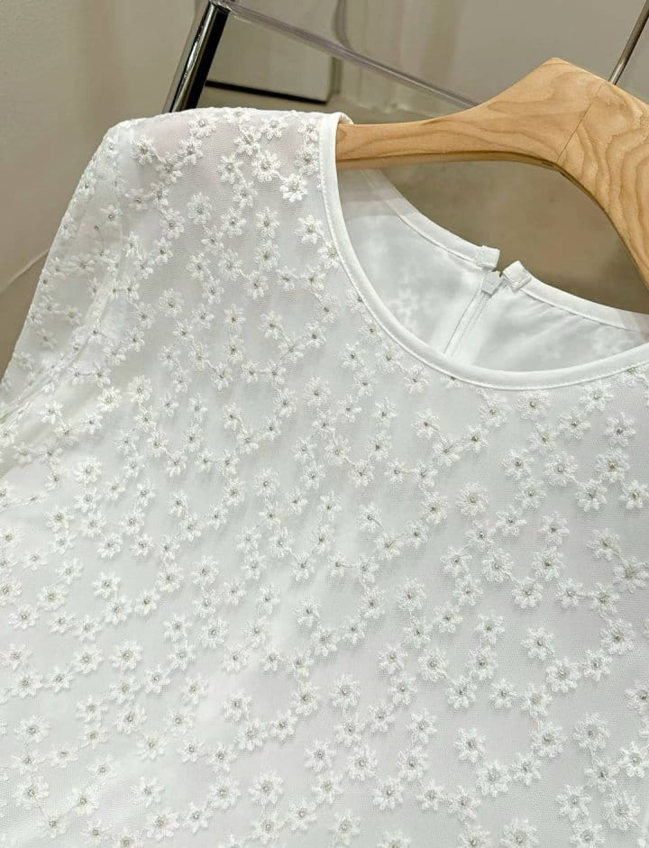 Binus - Korean Women Fashion - #womensfashion - Daisy Lace Top  - 7