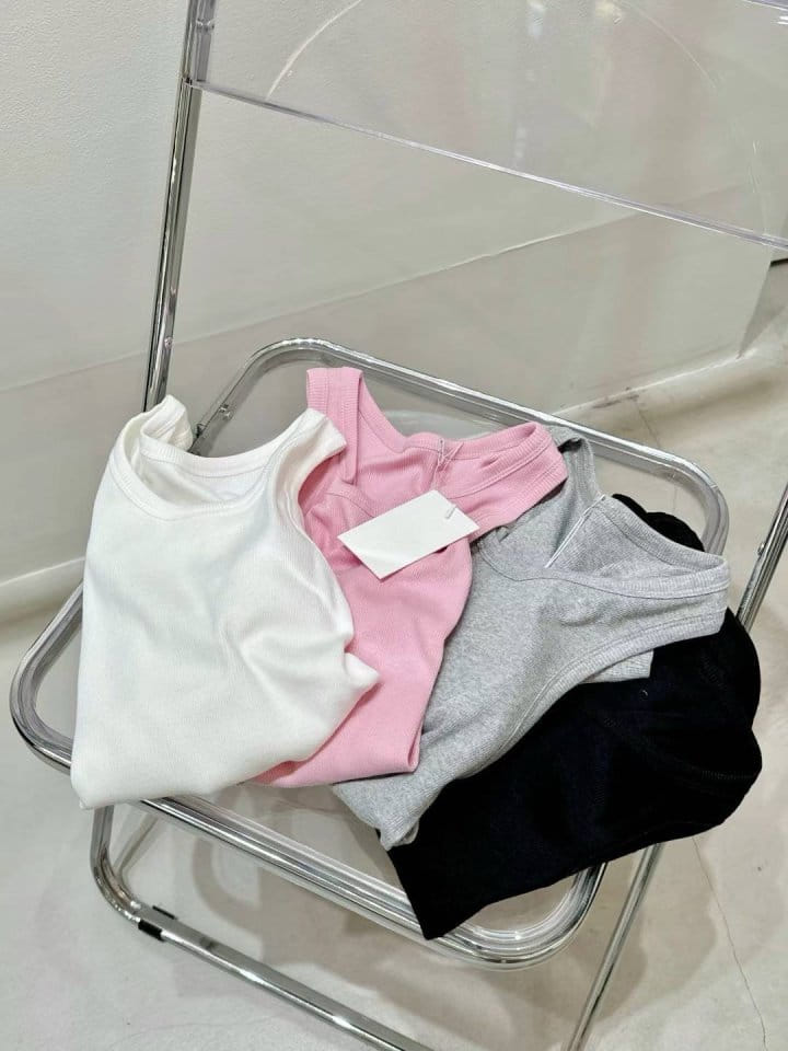 Binus - Korean Women Fashion - #womensfashion - Mango Sleeveless Tee - 10
