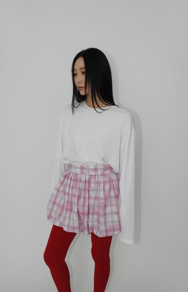 Black Fuchsia - Korean Women Fashion - #vintagekidsstyle - Muzi Pig Tight Tee - 3