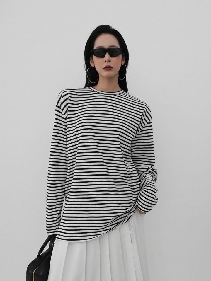Black Fuchsia - Korean Women Fashion - #womensfashion - ST Tight Tee