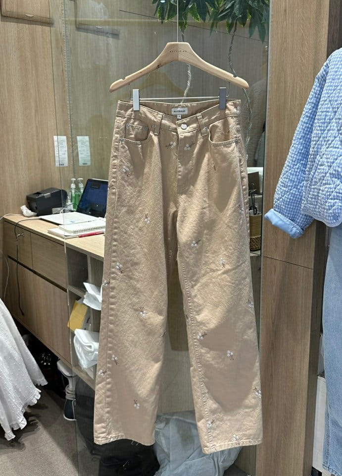 Buttering - Korean Women Fashion - #momslook - Day Embroidery Pants - 7