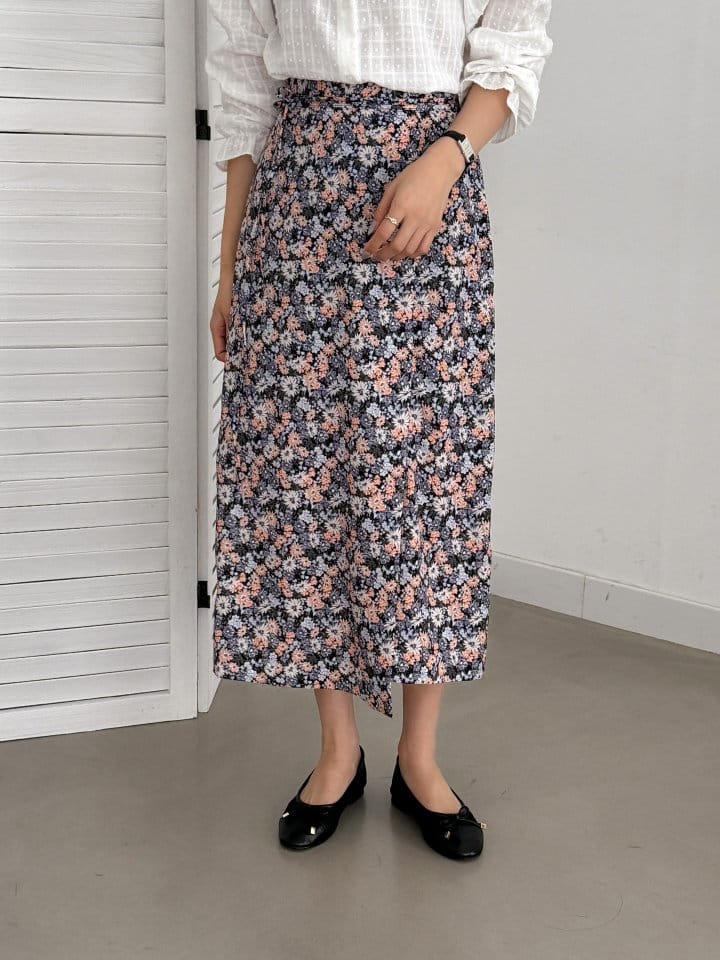 Bytheshew - Korean Women Fashion - #restrostyle - Crown Skirt
