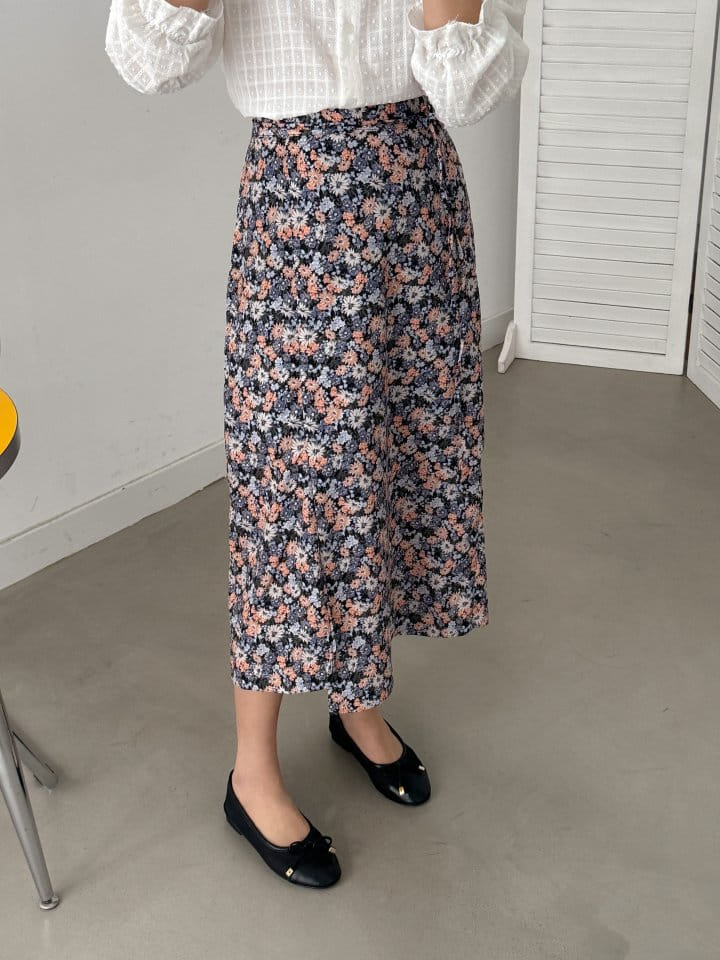 Bytheshew - Korean Women Fashion - #romanticstyle - Crown Skirt - 2