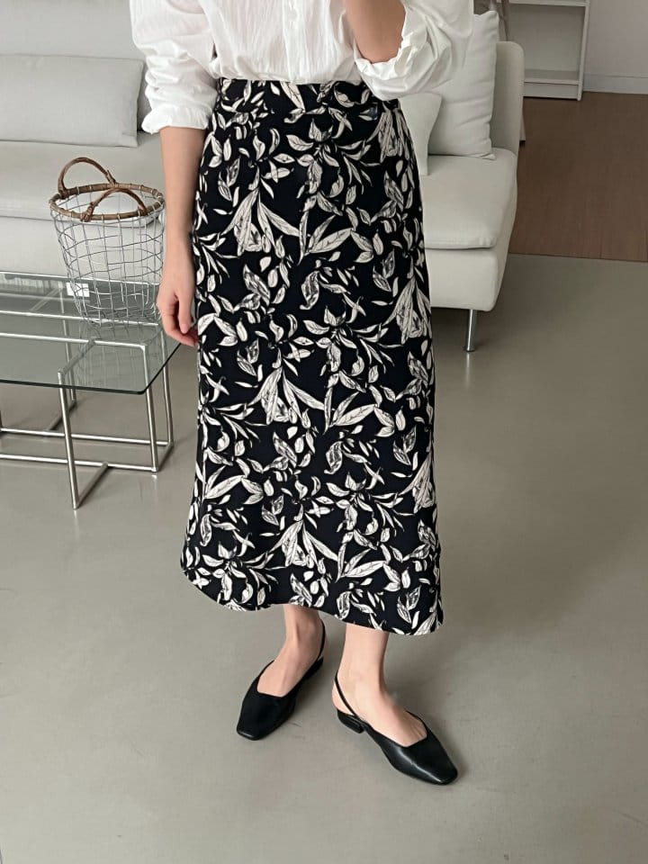 Bytheshew - Korean Women Fashion - #thelittlethings - Mermaid Fit Skirt - 2