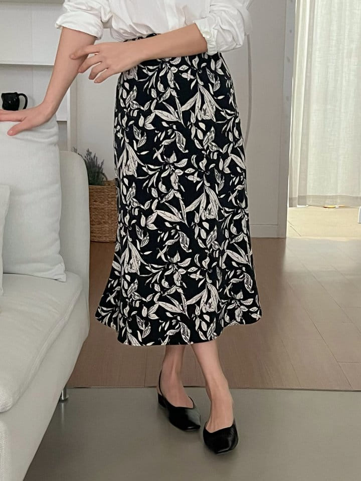 Bytheshew - Korean Women Fashion - #momslook - Mermaid Fit Skirt - 4
