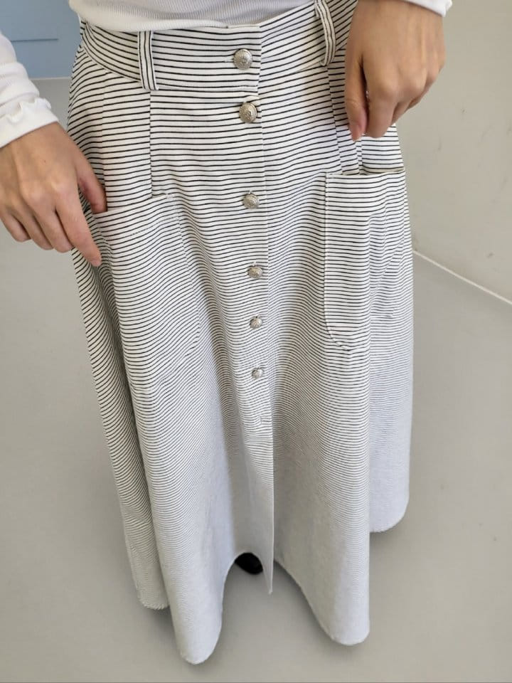Corner0123 - Korean Women Fashion - #momslook - ST Open Skirt