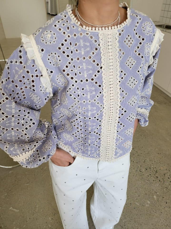 Corner0123 - Korean Women Fashion - #pursuepretty - ST Embroidery Blouse - 8
