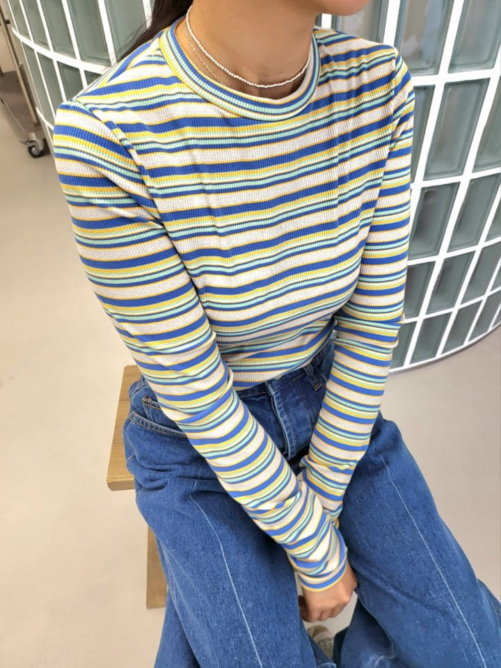 Corner0123 - Korean Women Fashion - #restrostyle - Band Crop Tee - 3