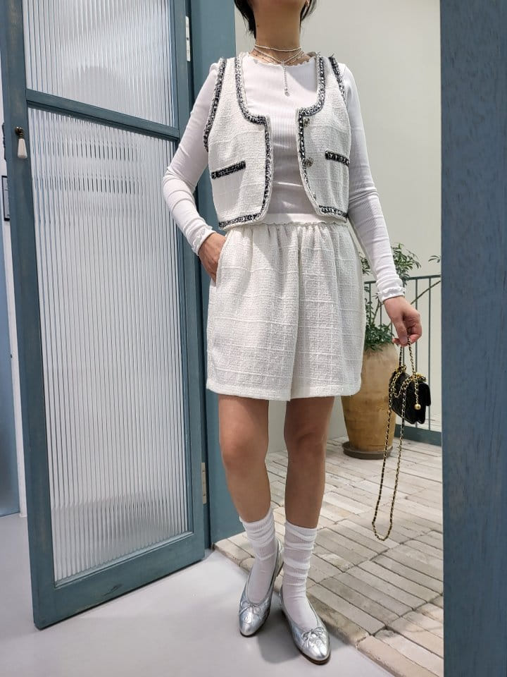 Corner0123 - Korean Women Fashion - #shopsmall - Tape Vest - 8