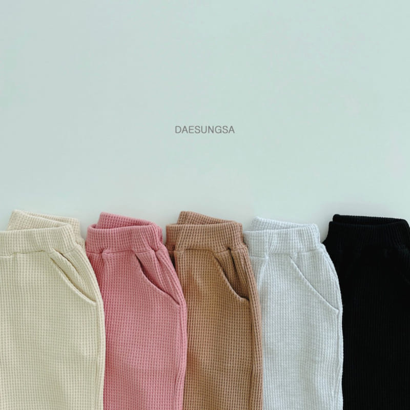 Dae Sung Sa - Korean Children Fashion - #kidsshorts - Waffle Jogger Pants - 9