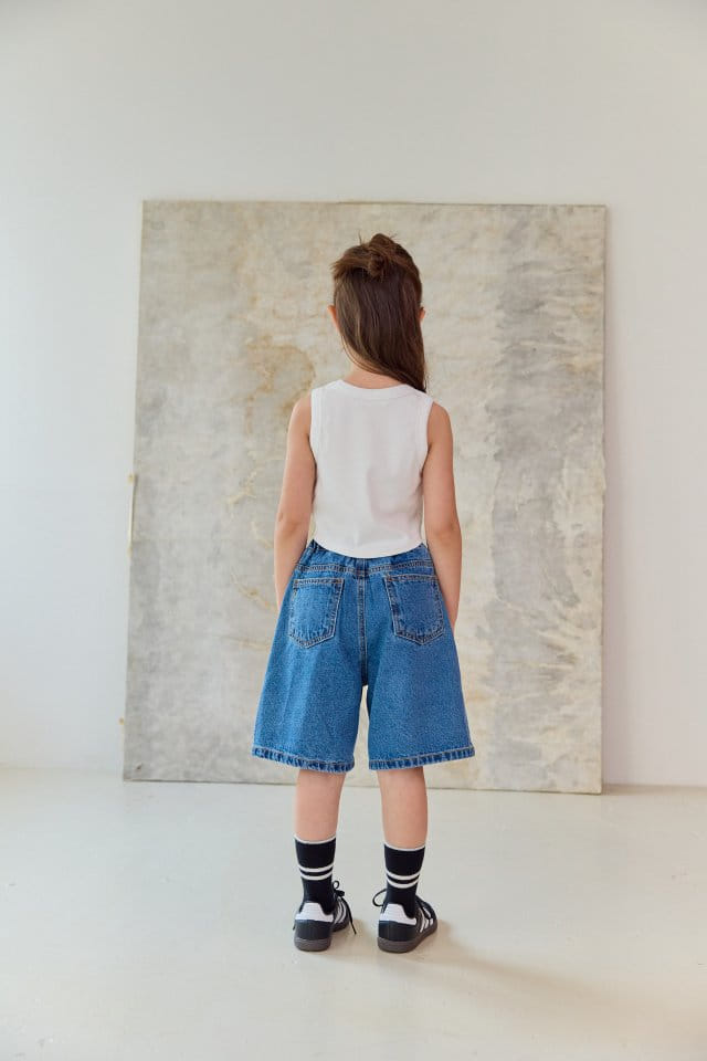 Dore Dore - Korean Children Fashion - #stylishchildhood - Dore Embroidery Crop Sleeveless Tee - 2