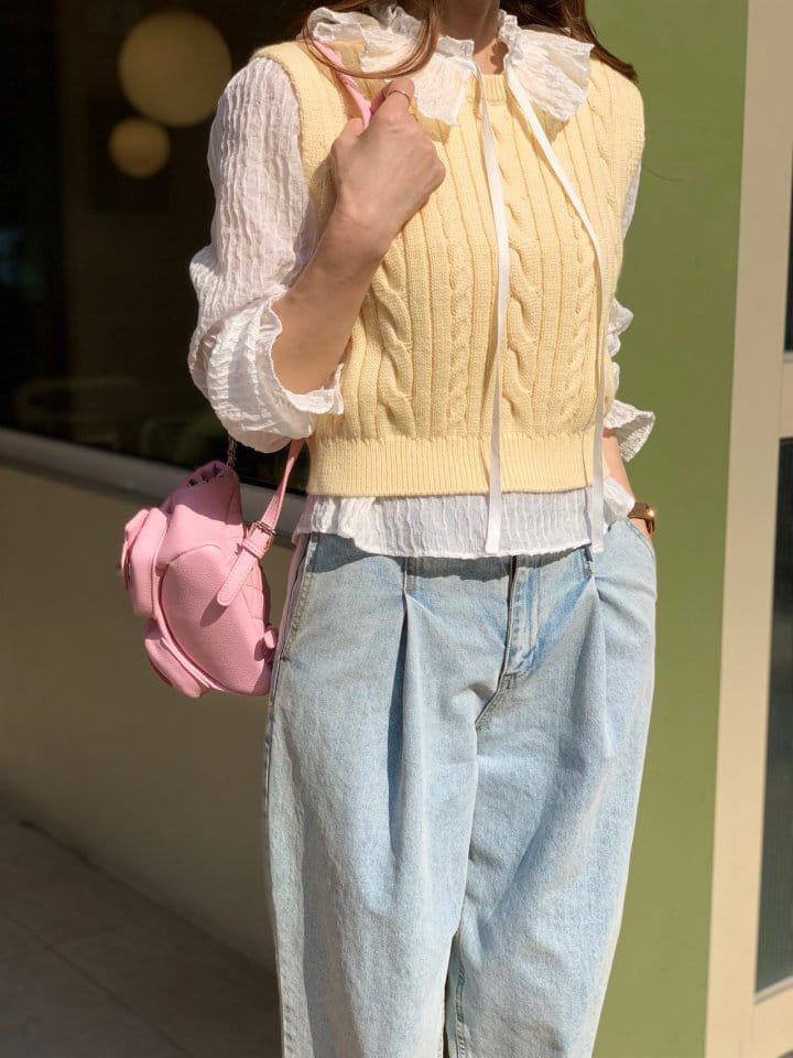 Elmu - Korean Women Fashion - #momslook - Binns Cable Vest - 4