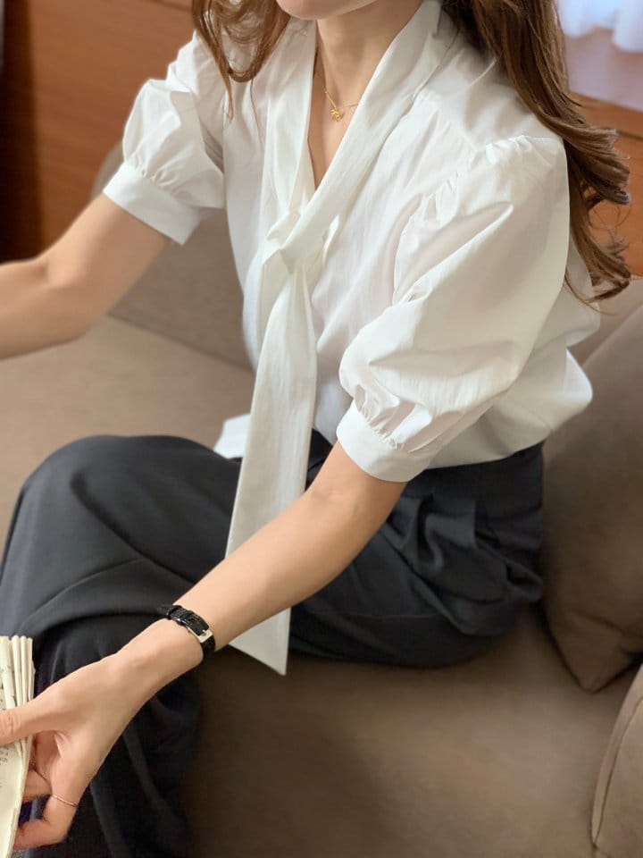 Elmu - Korean Women Fashion - #womensfashion - Blanc Tie Blouse - 3