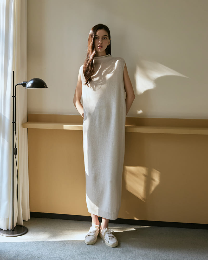 Floaty - Korean Women Fashion - #restrostyle - Wholegarment Nero One-Piece