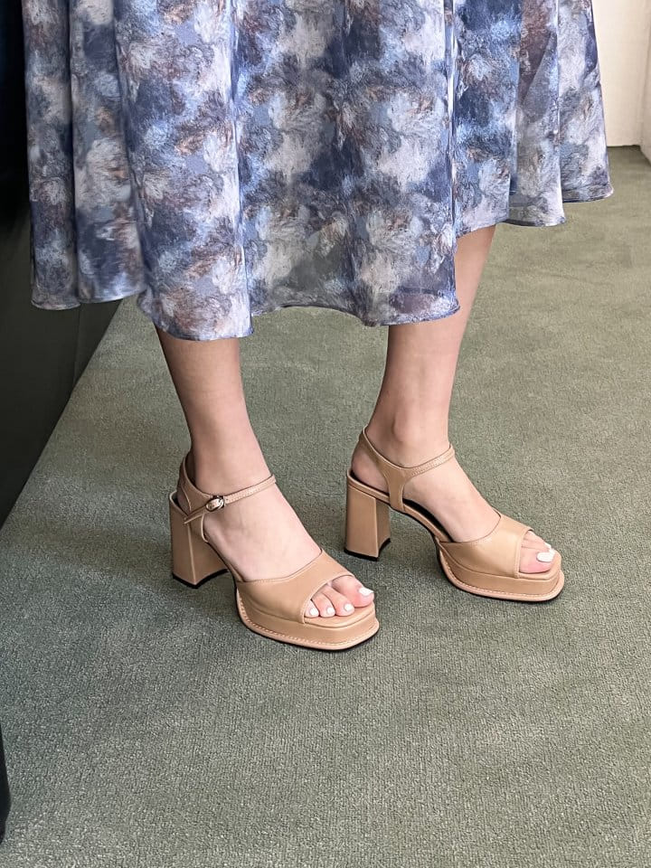 Golden Shoe - Korean Women Fashion - #momslook - 1095 Slipper & Sandals - 8