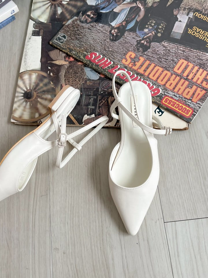Golden Shoe - Korean Women Fashion - #momslook - 2400 Slipper & Sandals - 3