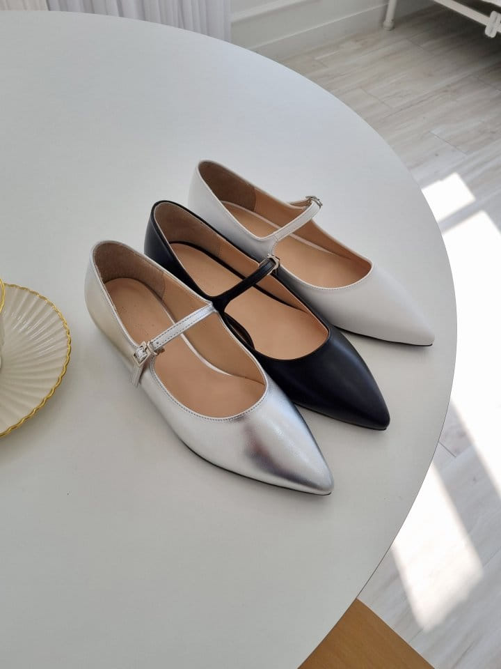 Golden Shoe - Korean Women Fashion - #momslook - 202 Flats & Ballerinas
