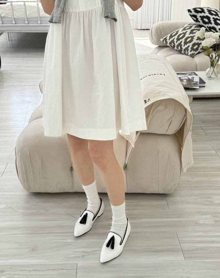 Golden Shoe - Korean Women Fashion - #momslook - 203 Flats & Ballerinas - 2