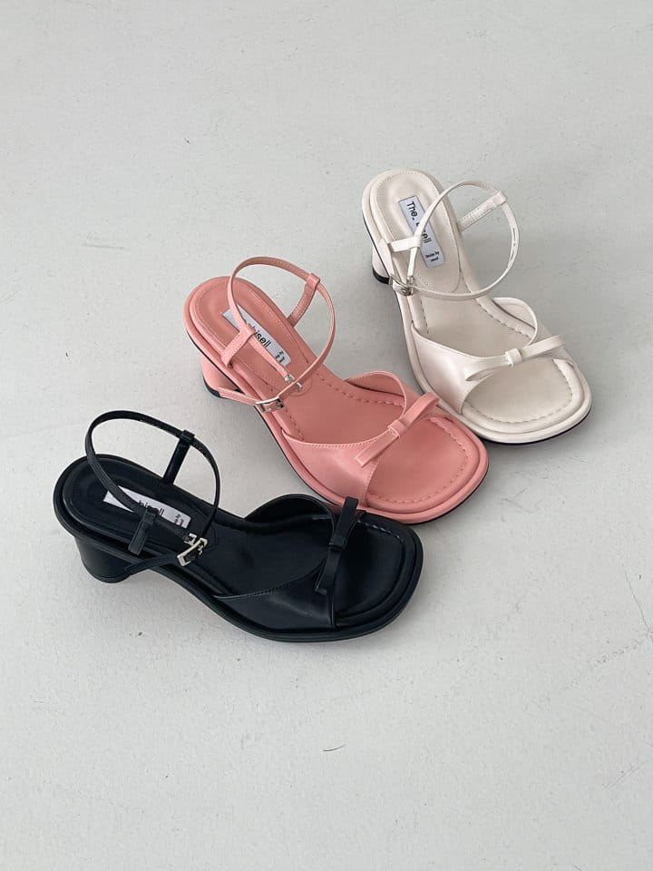 Golden Shoe - Korean Women Fashion - #romanticstyle - 1154 Slipper & Sandals