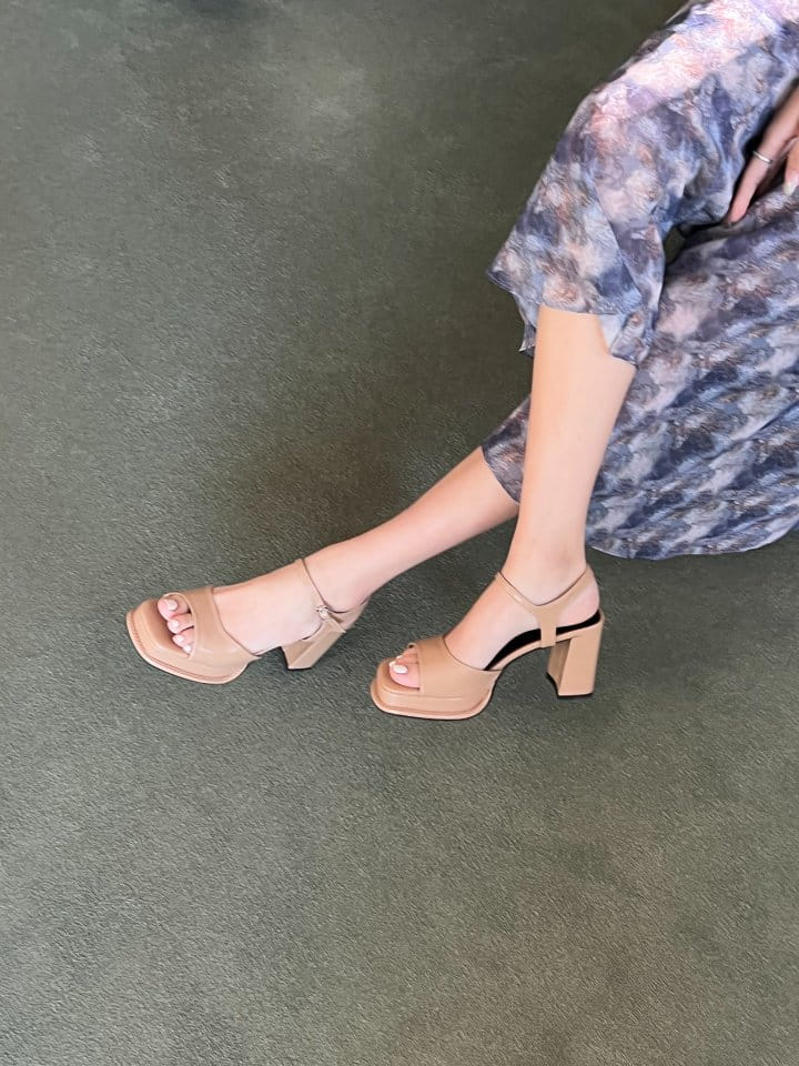 Golden Shoe - Korean Women Fashion - #womensfashion - 1095 Slipper & Sandals - 11