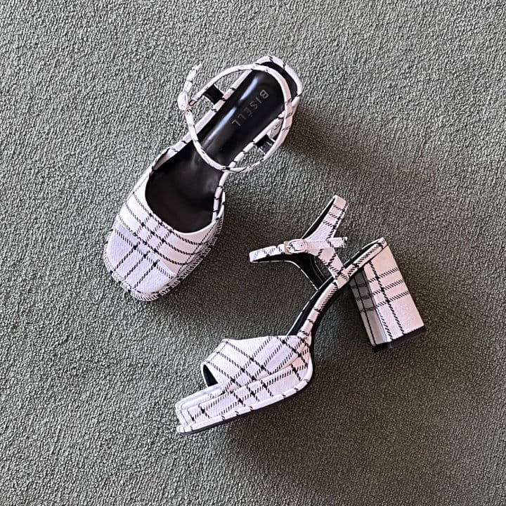 Golden Shoe - Korean Women Fashion - #womensfashion - 1095 Slipper & Sandals - 3