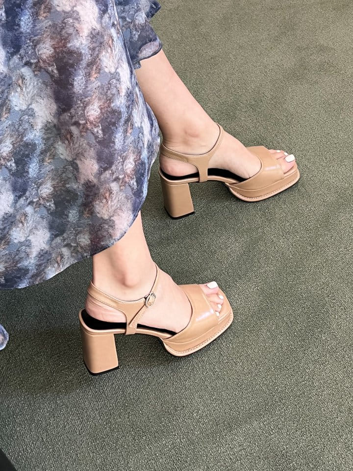 Golden Shoe - Korean Women Fashion - #womensfashion - 1095 Slipper & Sandals - 7
