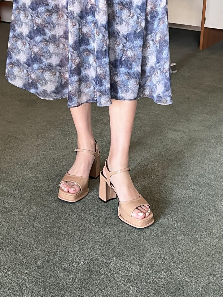 Golden Shoe - Korean Women Fashion - #womensfashion - 1095 Slipper & Sandals - 9