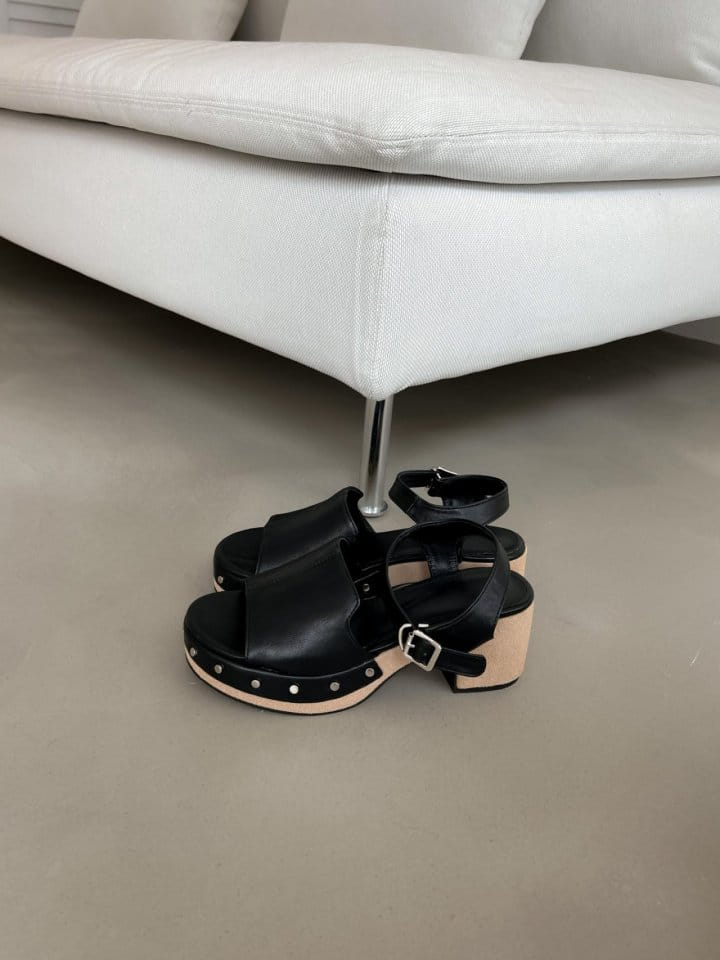 Golden Shoe - Korean Women Fashion - #womensfashion - 2042 Slipper & Sandals - 2