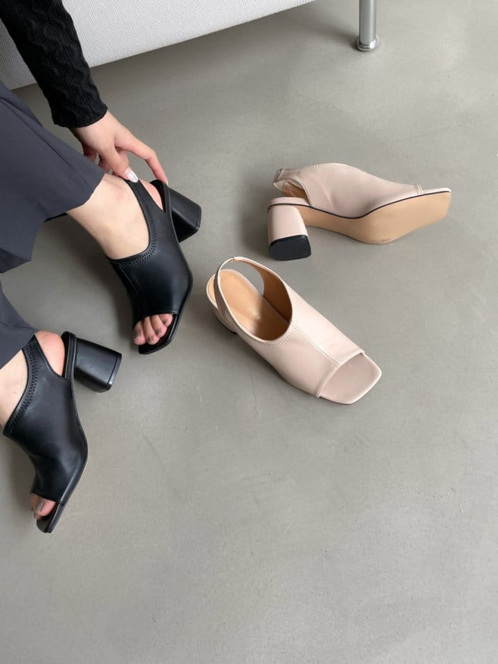 Golden Shoe - Korean Women Fashion - #womensfashion - 2031 Slipper & Sandals