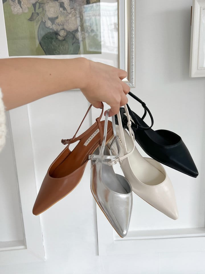 Golden Shoe - Korean Women Fashion - #womensfashion - 2400 Slipper & Sandals - 2