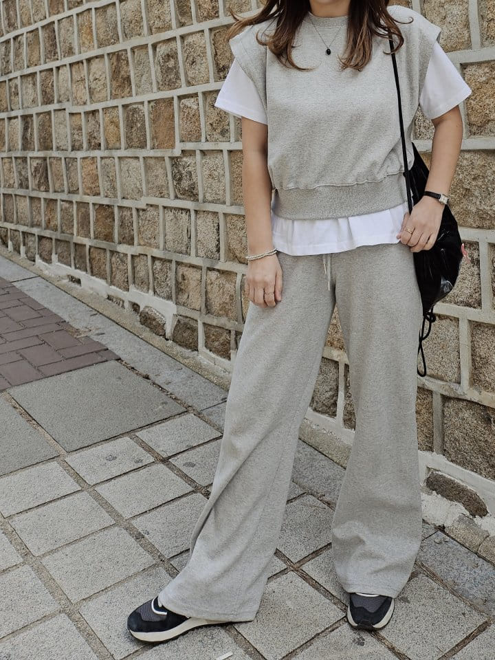 Gram - Korean Women Fashion - #pursuepretty - Vest Boots Cut Pants Set - 3